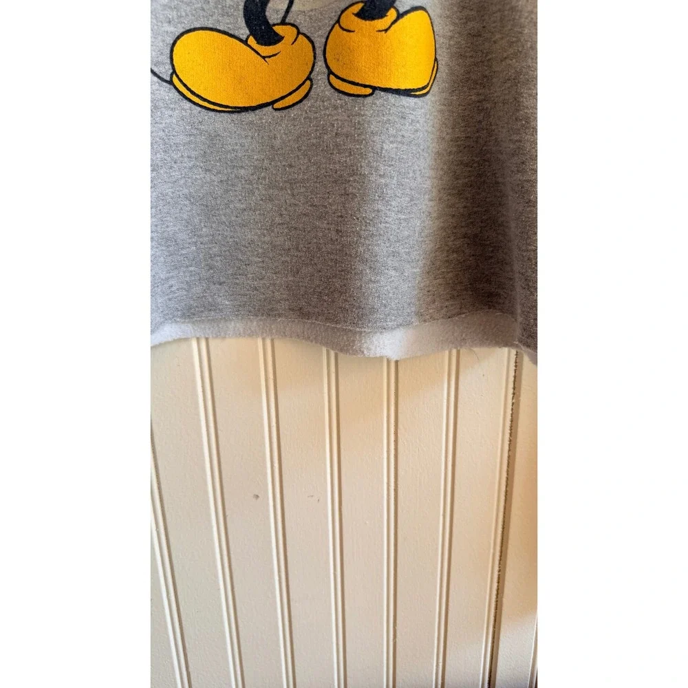 Walt Disney World Mickey Mouse 1971 Gray Cropped Raw Hem Sweatshirt Womens